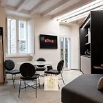Goldensuitesitaly Duomo Luxury 1 Trento