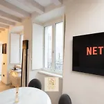 Goldensuitesitaly Duomo Luxury 1 Trento