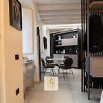 Appartamento Goldensuitesitaly Duomo Luxury 1