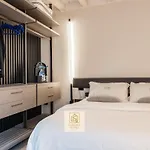 Goldensuitesitaly Duomo Luxury 1 * Trento