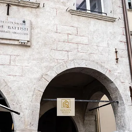 Goldensuitesitaly Duomo Luxury 1 * Trente