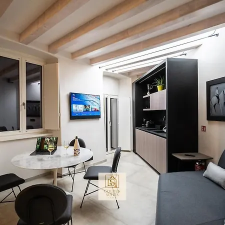 Goldensuitesitaly Duomo Luxury 1 * Trydent