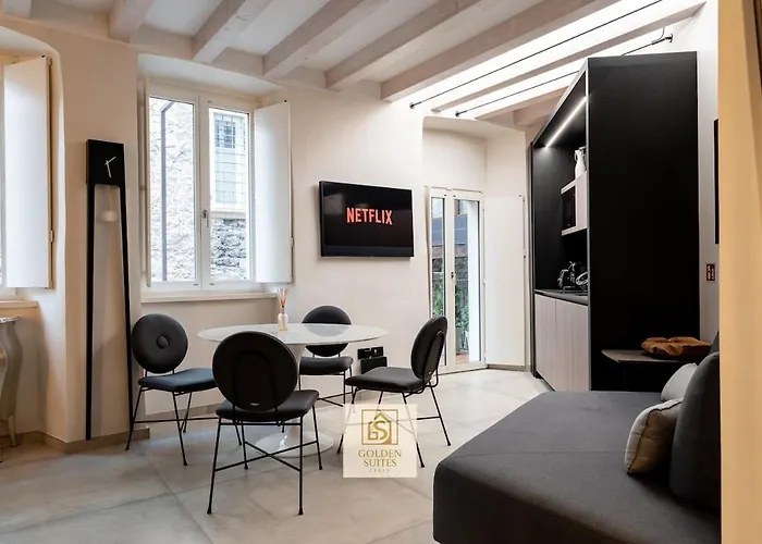 Goldensuitesitaly Duomo Luxury 1 טרנטו