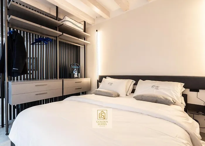 Goldensuitesitaly Duomo Luxury 1 *