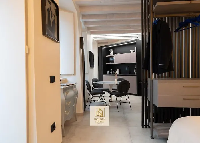 דירה Goldensuitesitaly Duomo Luxury 1