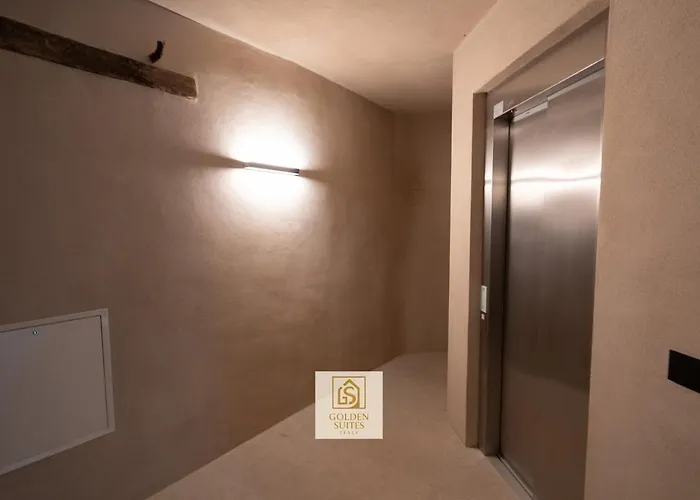 Goldensuitesitaly Duomo Luxury 1 דירה טרנטו