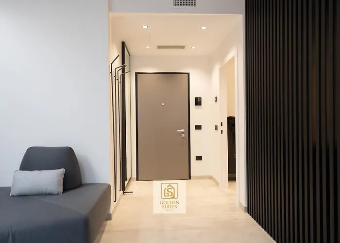 Goldensuitesitaly Duomo Luxury 1 דירה *